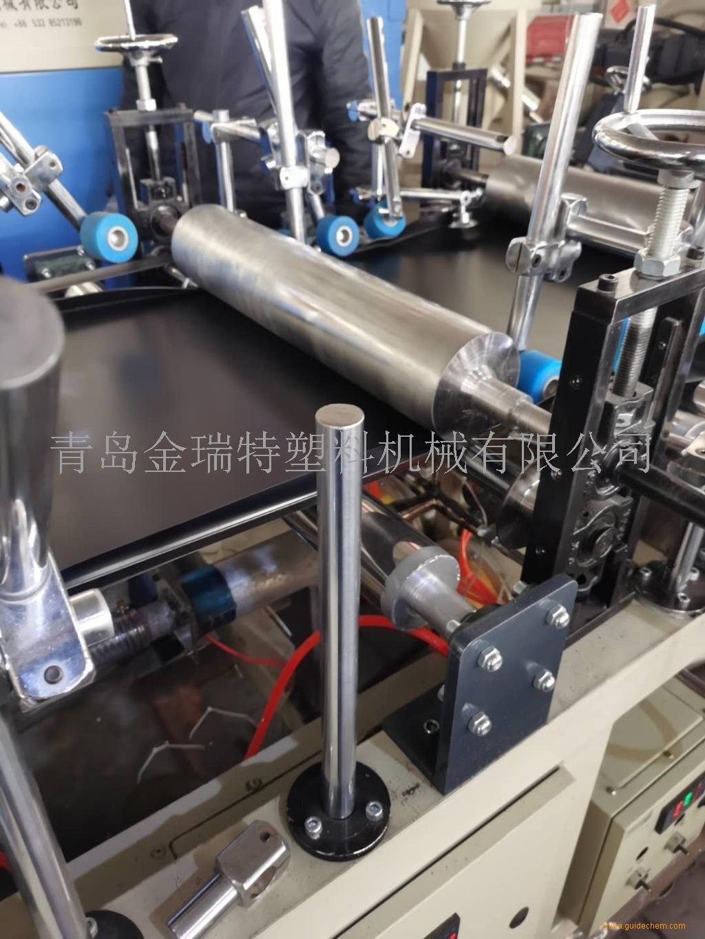 轻卡轮眉防飞溅挡泥皮挤出生产线