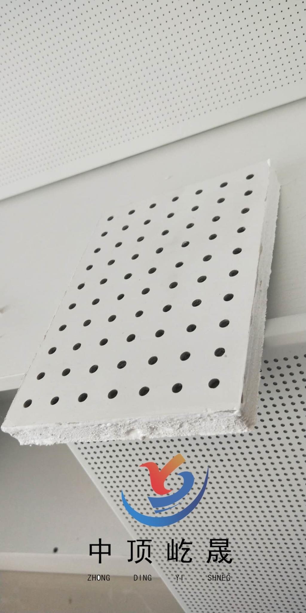 硅酸钙板作为新型环保建材,除具有传统石膏板和矿棉板的功能外,更具有