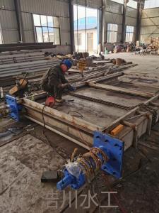 上海智能电液动平板闸门 液动下开式堰门价格原理